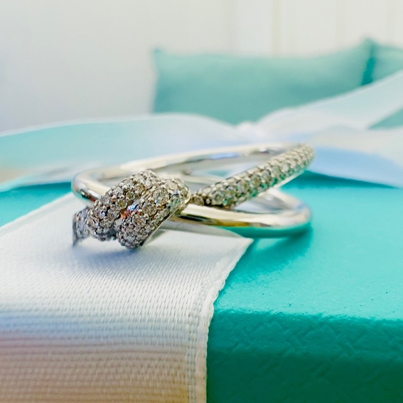 ❌❌SOLD ❌❌Authentic Tiffany double knot 18k white gold ♥️ - Picture 4 of 12